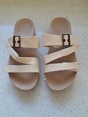 VIONIC Rio Women's Beige Textured Strap Slide Sandals